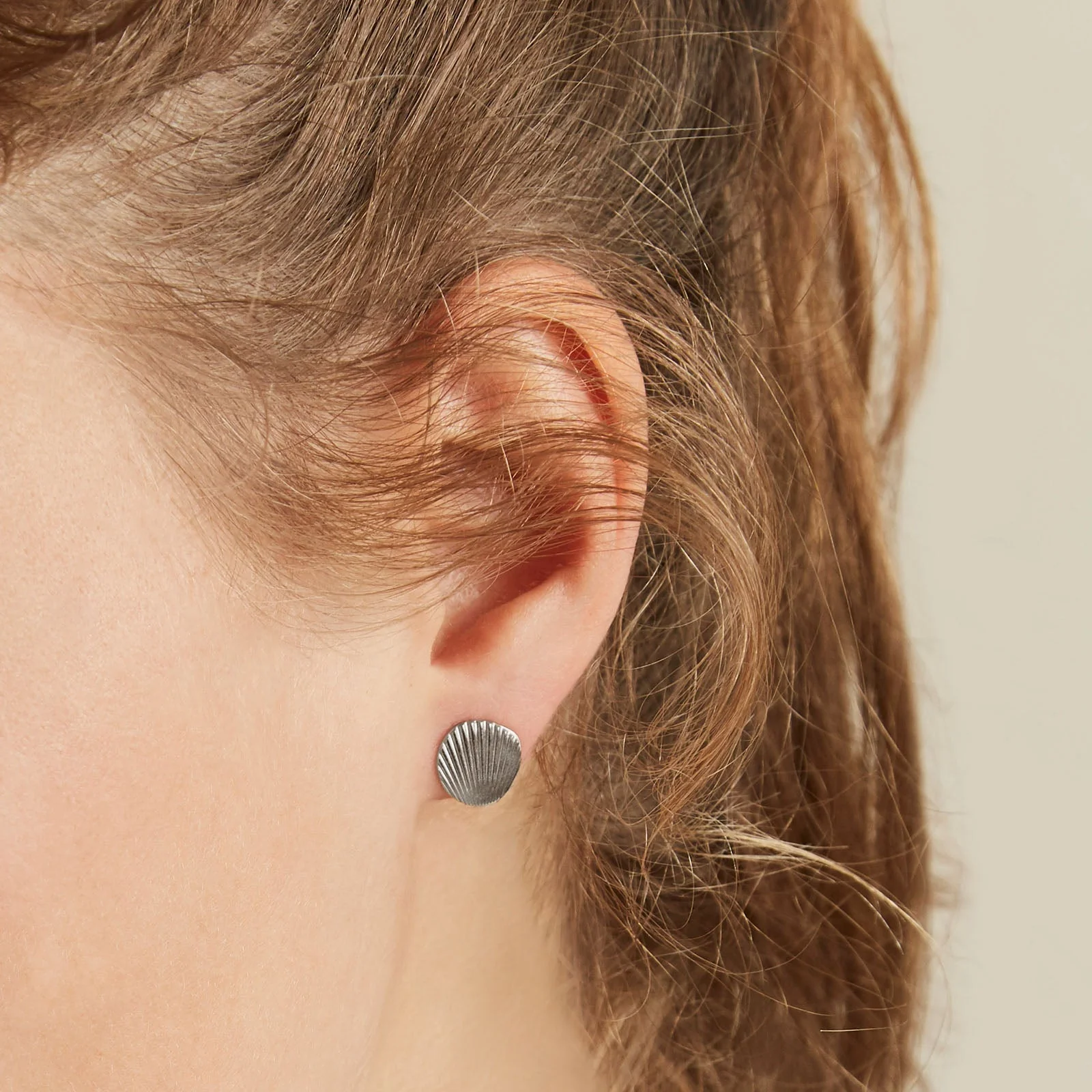 Shell studs - Image 4